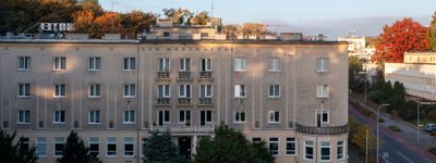 Blisko 100-letni zabytkowy, modernistyczny Dom Marynarza w Gdyni odzyska dawny blask. Zostanie też rozbudowany