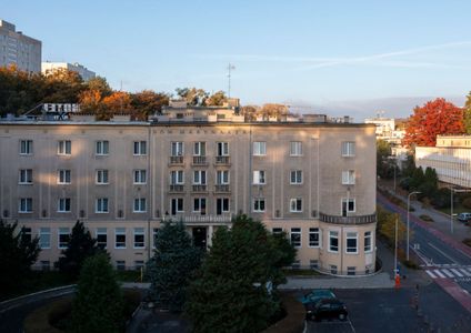 Blisko 100-letni zabytkowy, modernistyczny Dom Marynarza w Gdyni odzyska dawny blask. Zostanie też rozbudowany
