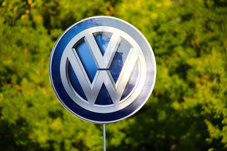 Polska i Dolny Śląsk walczą o nową, wielką inwestycję Volkswagena