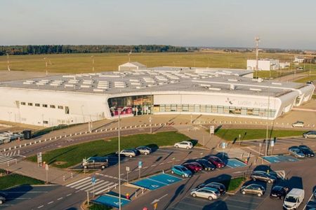 Port Lotniczy Lublin rozbudowuje parkingi dla pasażerów
