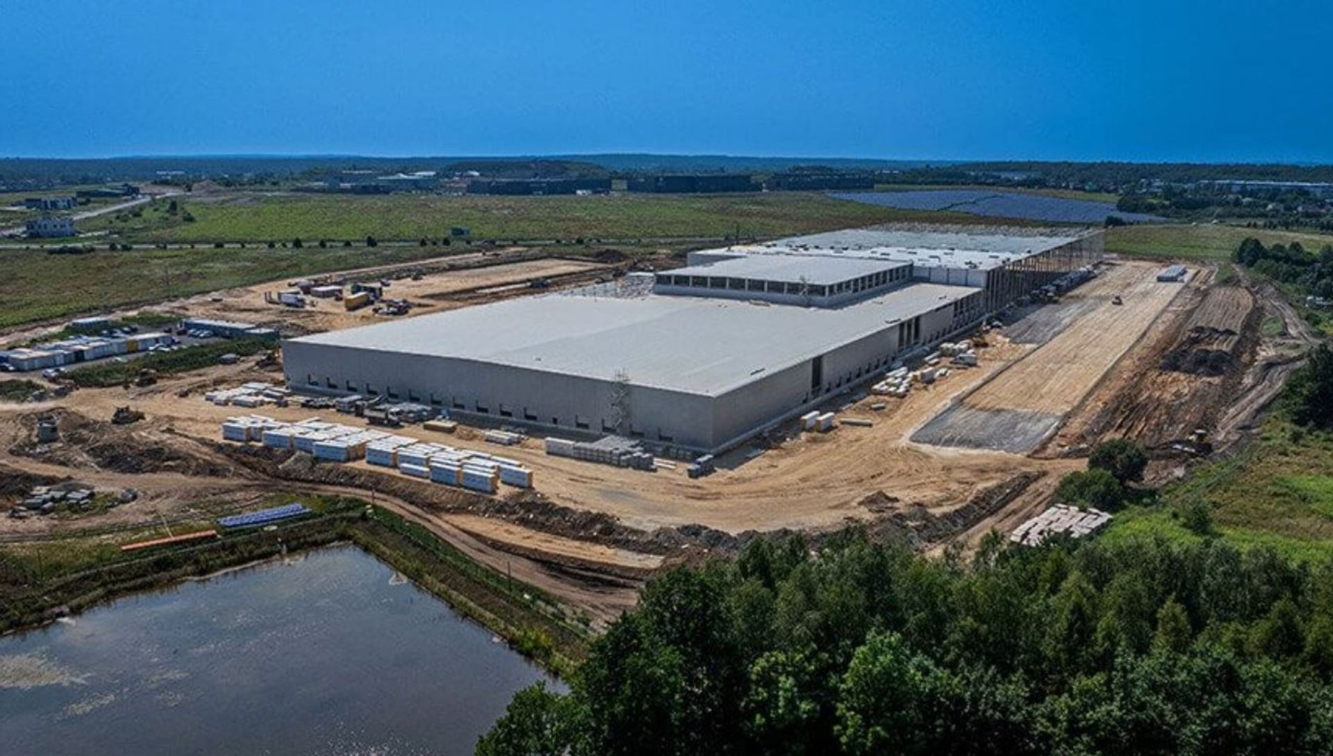 Dino buduje nowe, wielkie centrum dystrybucyjne w woj. śląskim. Powstaną nowe miejsca pracy