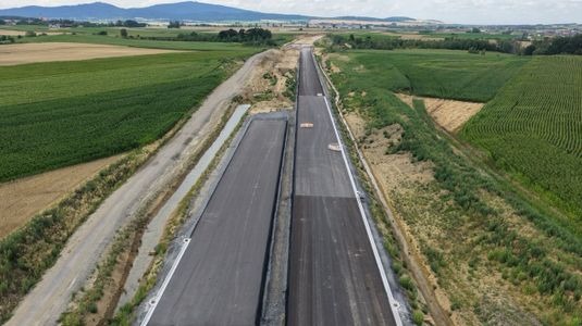 Na Dolnym Śląsku powstaje odcinek drogi ekspresowej S8 Jordanów Śląski – Łagiewniki Zachód [FILM]