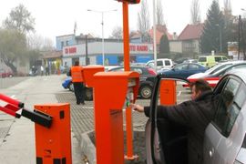 [śląskie] Nowoczesny parking w Rybniku przy ul. Skłodowskiej-Curie już otwarty