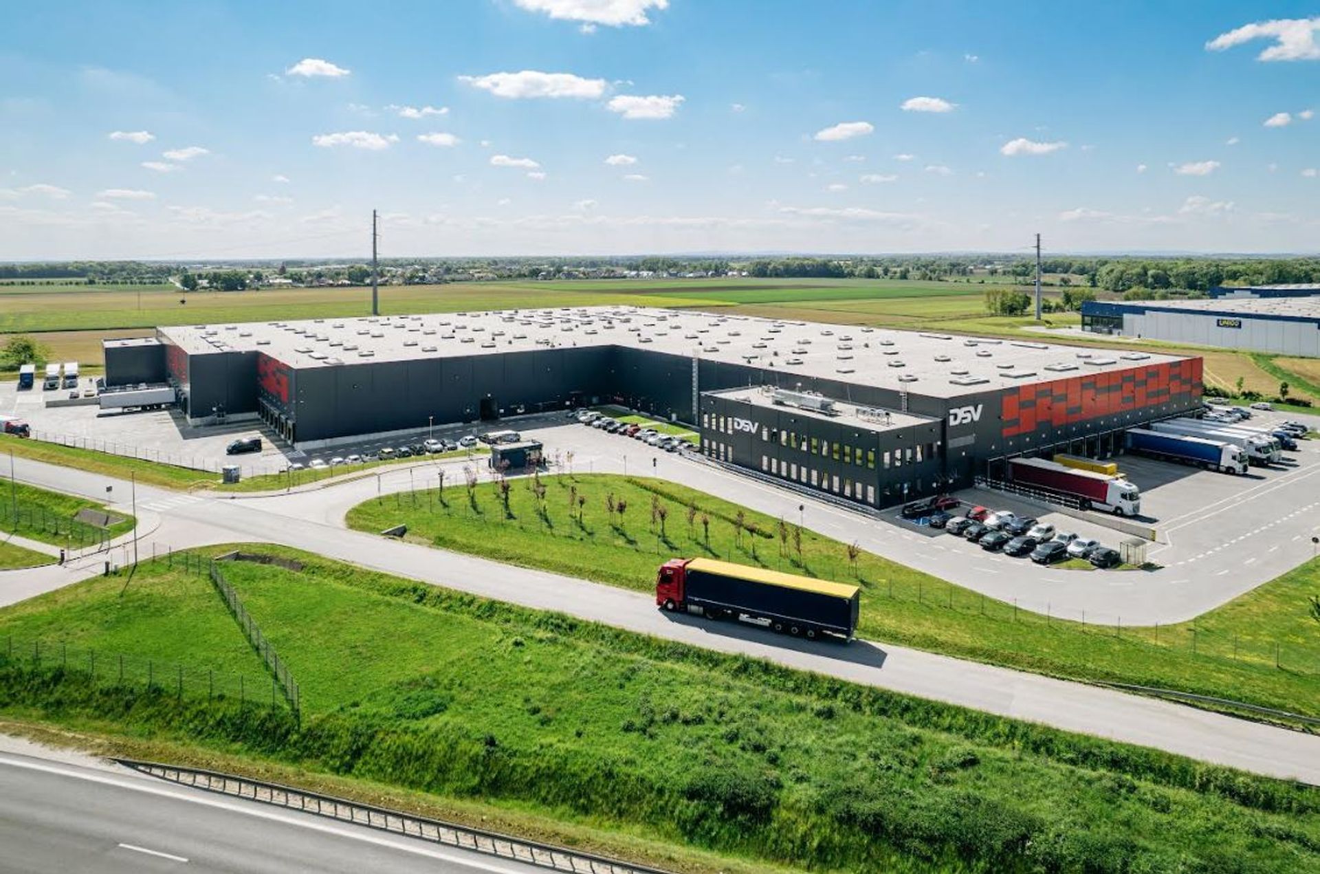 Największy operator logistyczny na świecie przedłuża najem w SEGRO Centre Wrocław, Małuszów