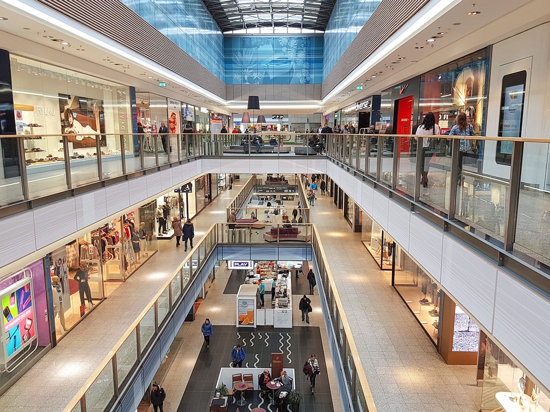 Wysokie czynsze zaduszą sklepy w Polsce?