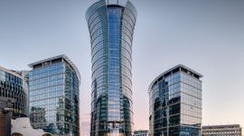 Warszawa: Największa agencja Unii Europejskiej pozostaje w biurowcu Spire B przez kolejne 3 lata