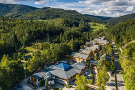 Czarny Potok Resort SPA & Conference po modernizacji. Krynicki pięciogwiazdkowy resort zyskał nowy, naturalny charakter premium