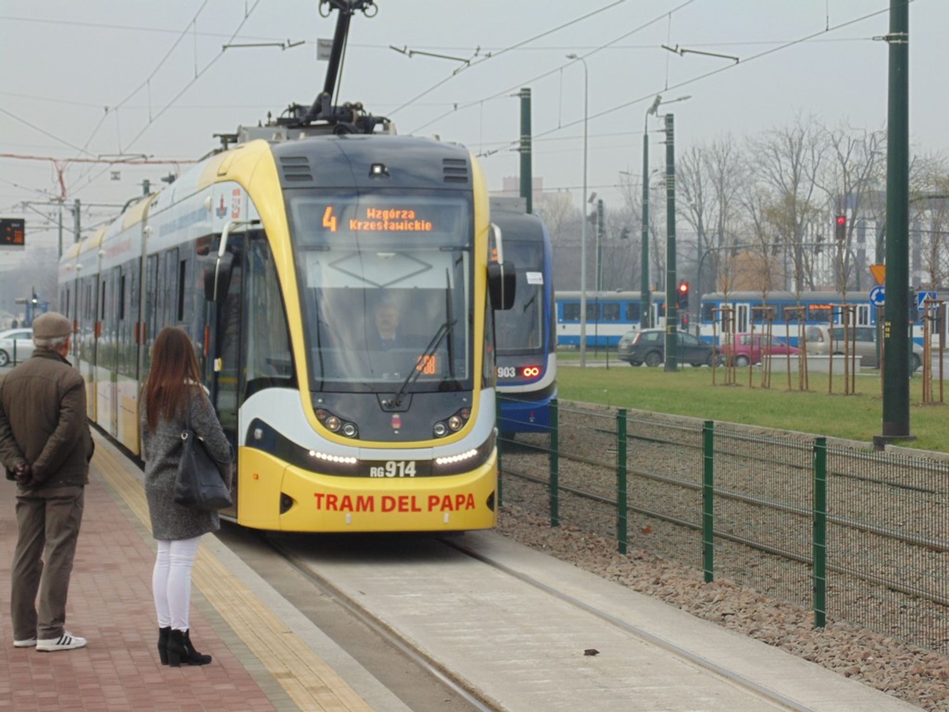  Konflikt z samochodami na trasie tramwaju do Górki Narodowej
