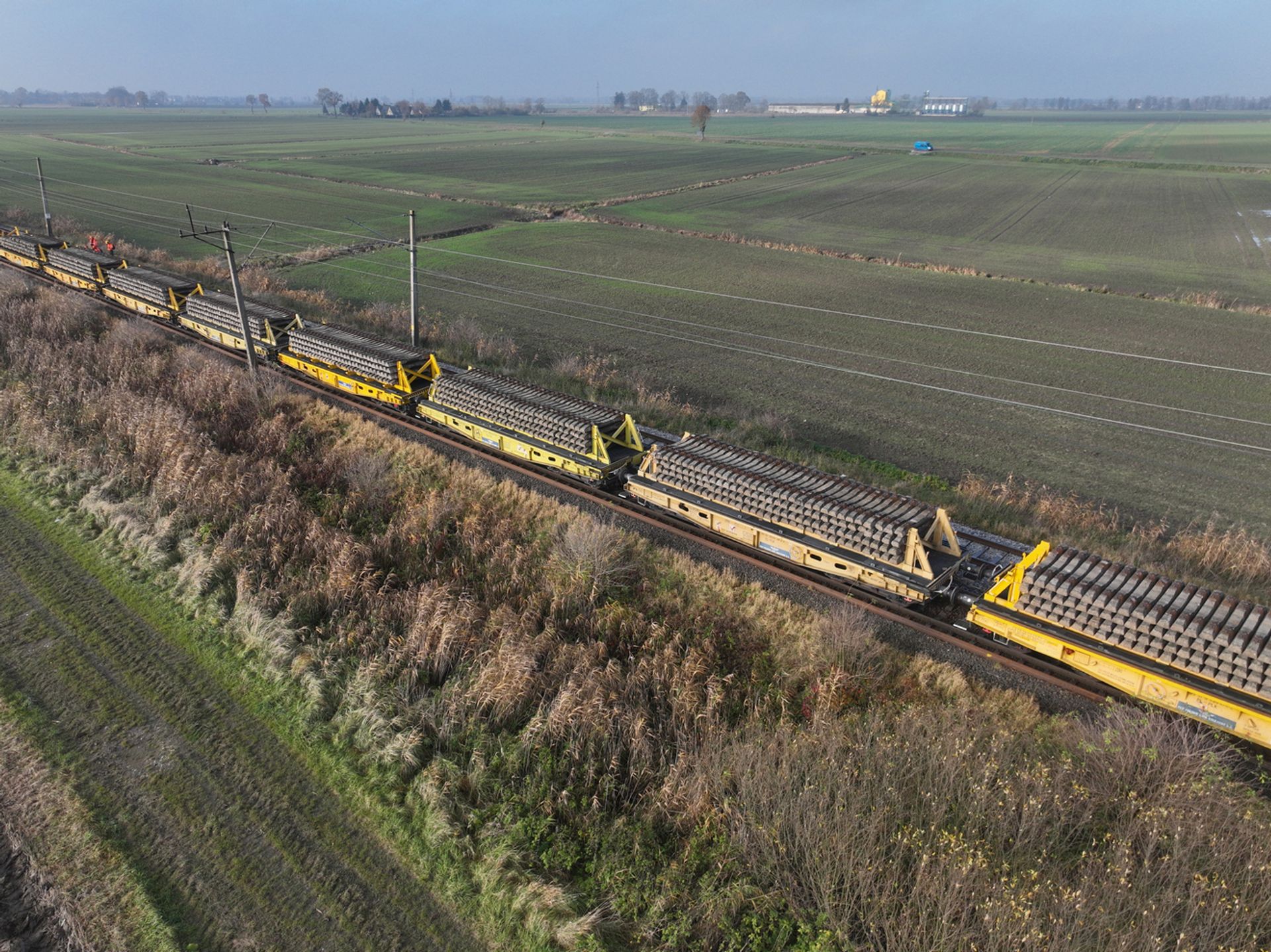 PKP PLK SA przyspieszają modernizację – rekordowa wymiana torów w 2025 roku