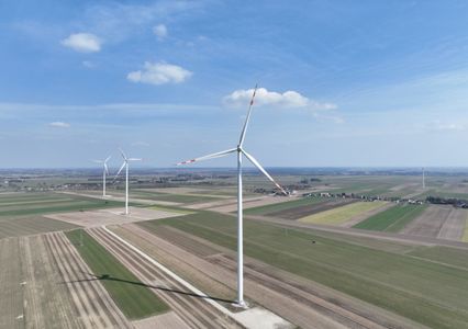 TAURON przekazał do eksploatacji trzecią farmę wiatrową w woj. łódzkim