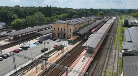 Trasa Włocławek – Toruń: sprawniej na torach, bezpieczniej na przejazdach i przejściach