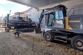 Kolejny betonowy odcinek drogi ekspresowej S52 w Małopolsce [FILM]