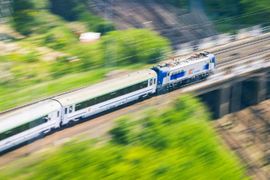 Z Wrocławia pociągiem a nie samolotem