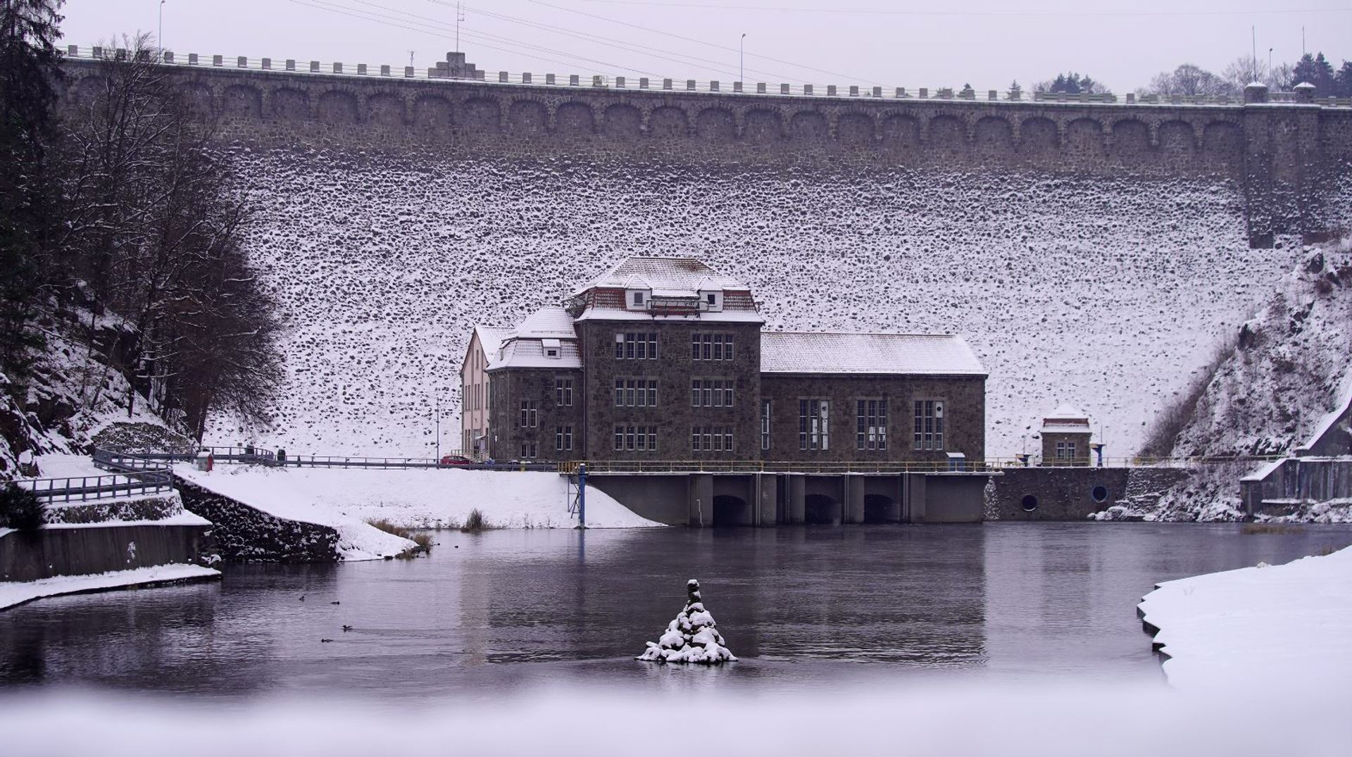 TAURON rozpocznie prace przy remoncie zapory elektrowni wodnej w Pilchowicach