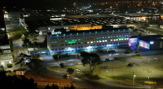 Globalny gigant zwolni 295 osób w Polsce, ale tworzy też 100 nowych etatów