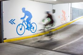 [Warszawa] Rowerownia na 46 rowerów działa w Sienna Center