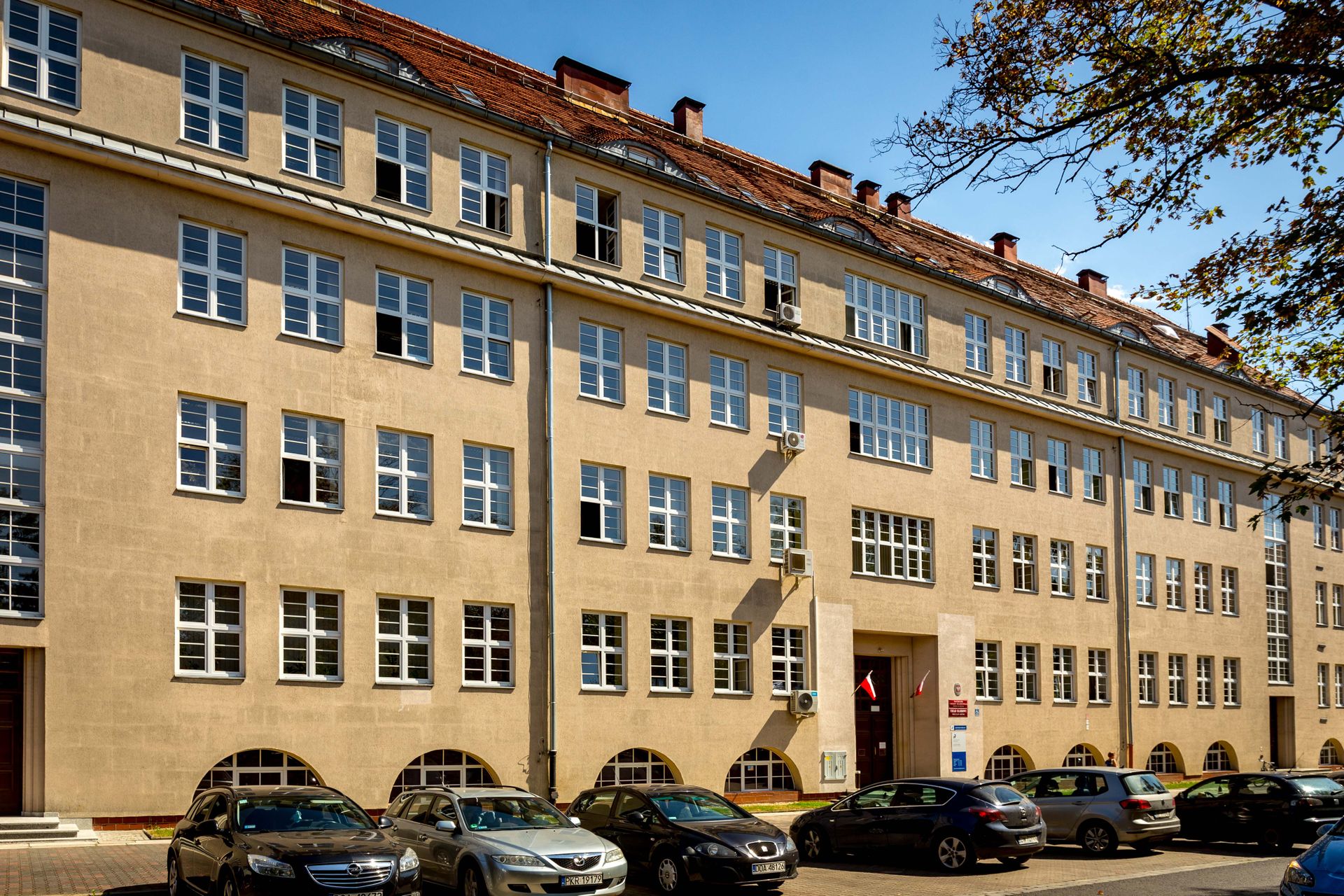 Krajowa Szkoła Skarbowości otworzy filię we Wrocławiu. Przebuduje zabytkowy urząd skarbowy