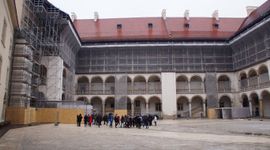 Kraków: Ruszył remont dziedzińca arkadowego na Wawelu