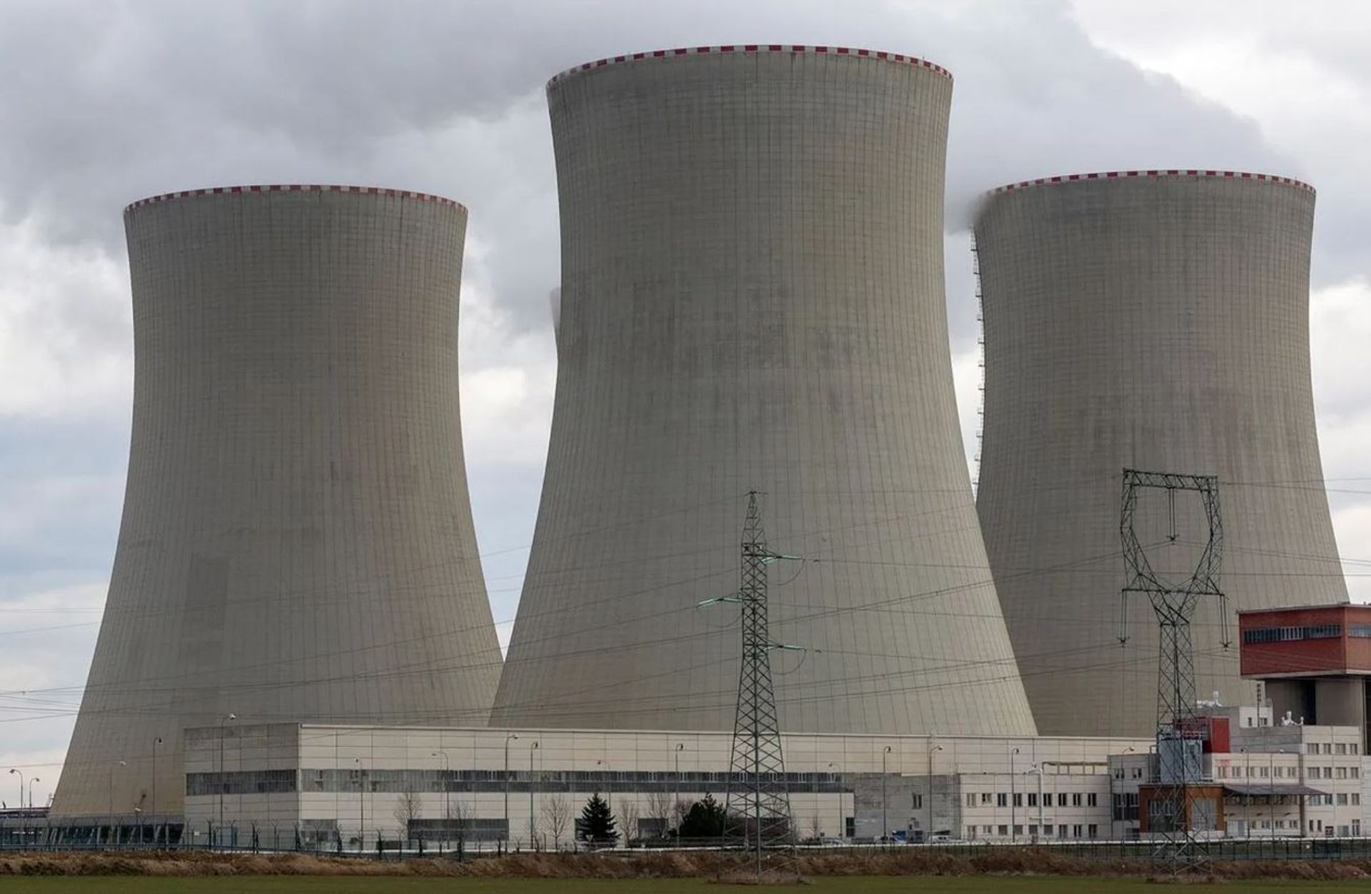 Bardzo silne poparcie dla budowy elektrowni jądrowej w Bełchatowie