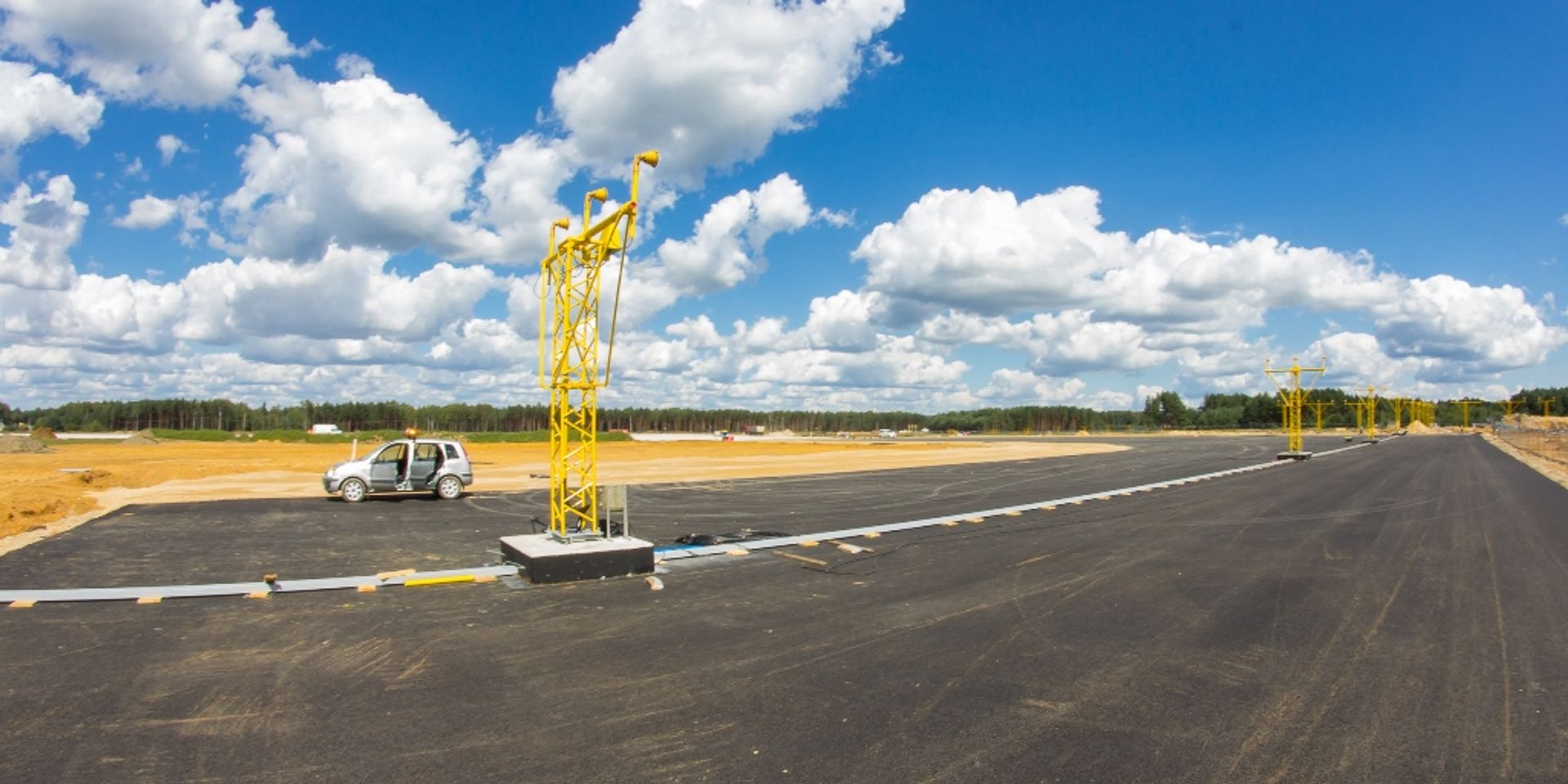  Katowice Airport: betonowa nawierzchnia nowej drogi startowej już gotowa