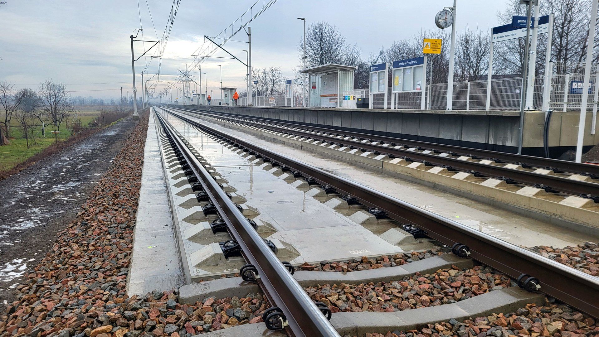 W Krakowie PKP PLK testuje nawierzchnię kolejową przeznaczoną do zadań "specjalnych"