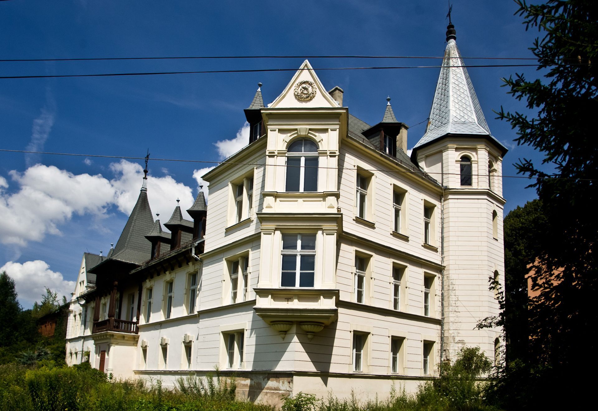 Dolny Śląsk: Państwowe zabytkowe pałace na sprzedaż. Który najpiękniejszy?
