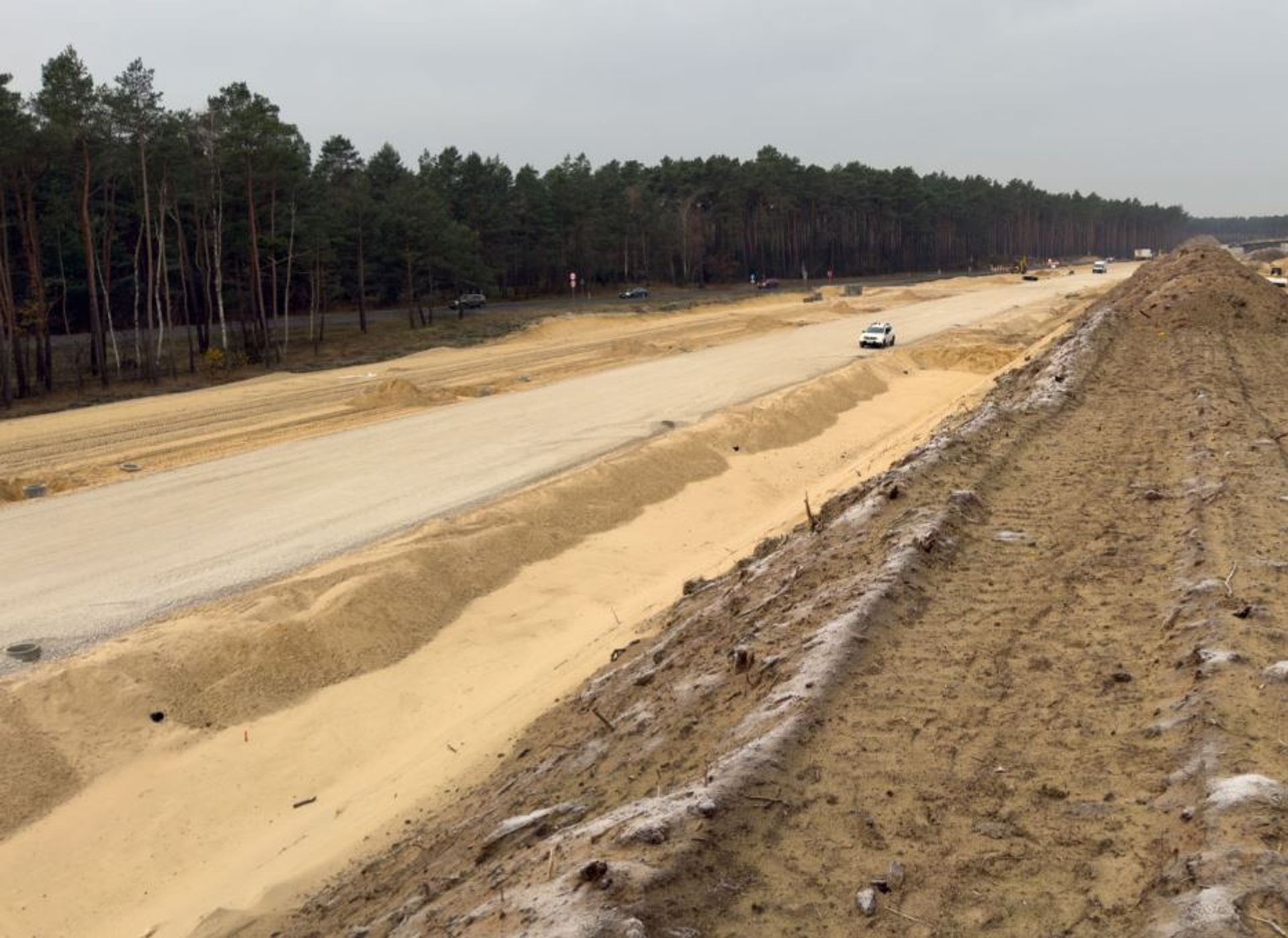 Trwa budowa odcinka drogi ekspresowej S10 Bydgoszcz Południe - Emilianowo 