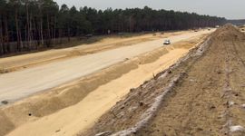Trwa budowa odcinka drogi ekspresowej S10 Bydgoszcz Południe - Emilianowo [FILMY]