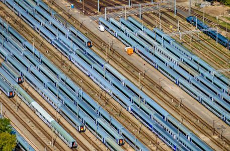 Więcej wagonów z polskich fabryk na torach