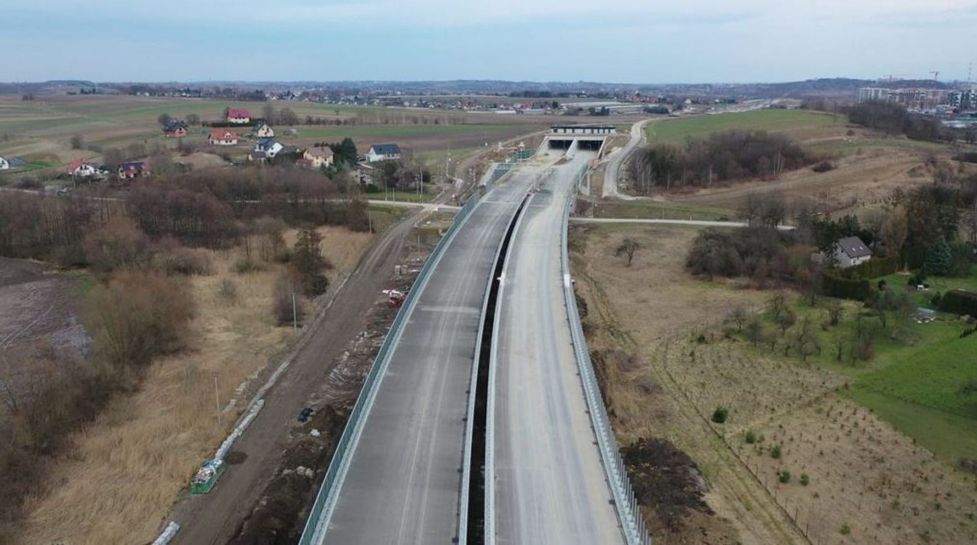 Trwają zaawansowane prace na budowie drogi ekspresowej S52 Północnej Obwodnicy Krakowa 