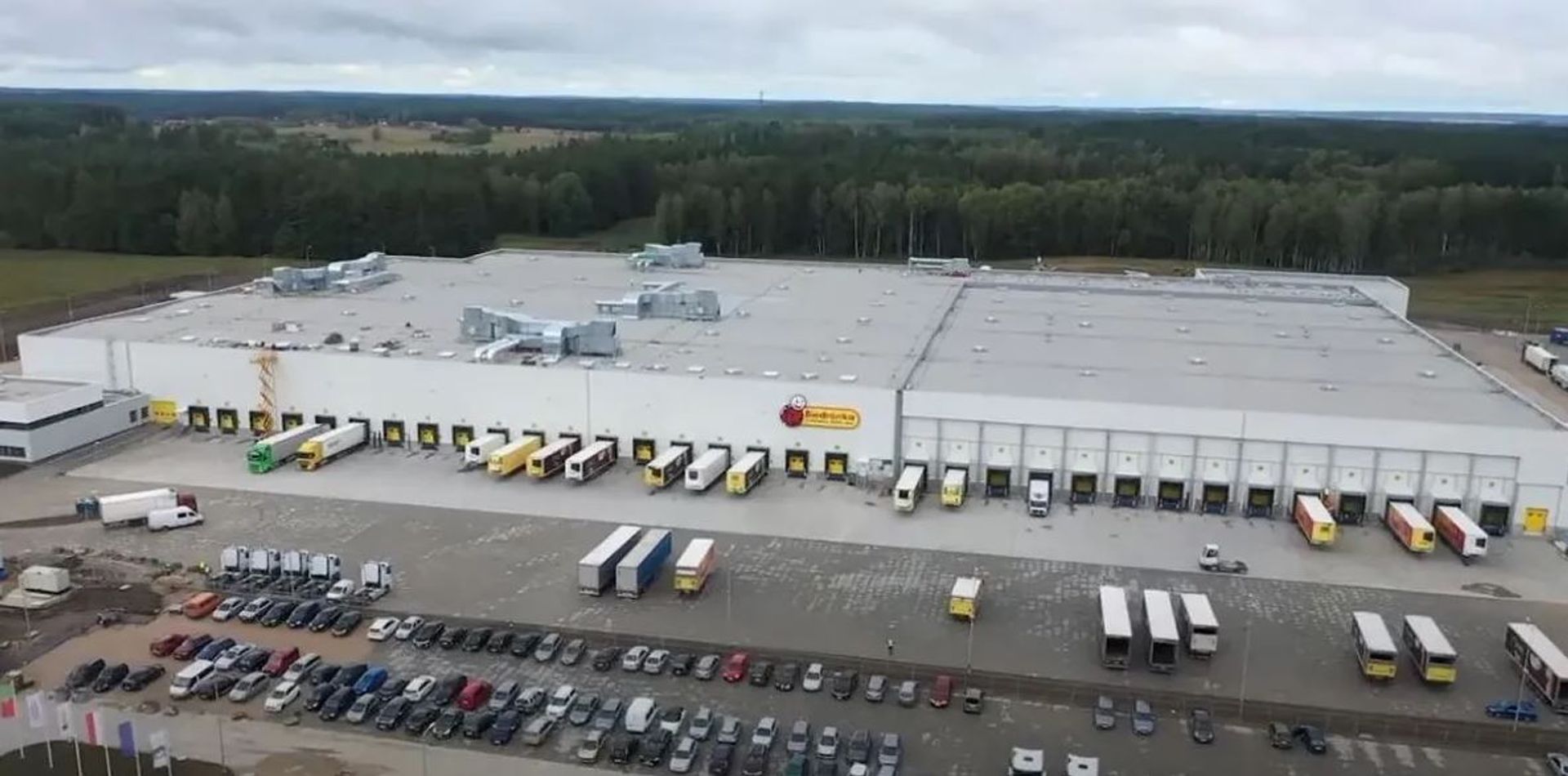Biedronka wybuduje w woj. łódzkim olbrzymie centrum dystrybucyjne. Setki nowych miejsc pracy