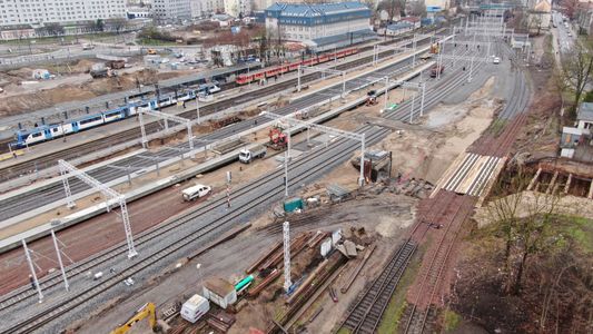 Za ok. 400 mln zł PKP PLK S.A. przebudowuje stację kolejową Olsztyn Główny [ZDJĘCIA]