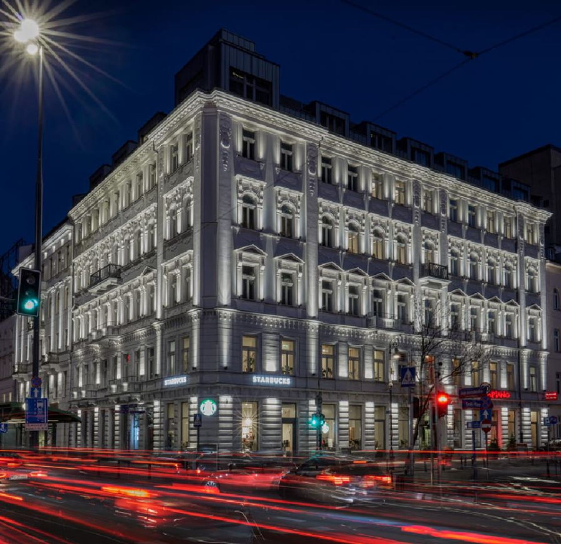 Luksusowy, butikowy biurowiec w centrum Warszawy sprzedany