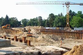 [Wrocław] Robotnicy w pocie czoła budują Afrykarium we wrocławskim ZOO