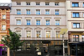 Znany polski piłkarz Arkadiusz Milik sprzedaje kamienicę w centrum Katowic. Cena robi wrażenie [ZDJĘCIA]