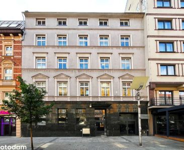 Znany polski piłkarz Arkadiusz Milik sprzedaje kamienicę w centrum Katowic. Cena robi wrażenie [ZDJĘCIA]