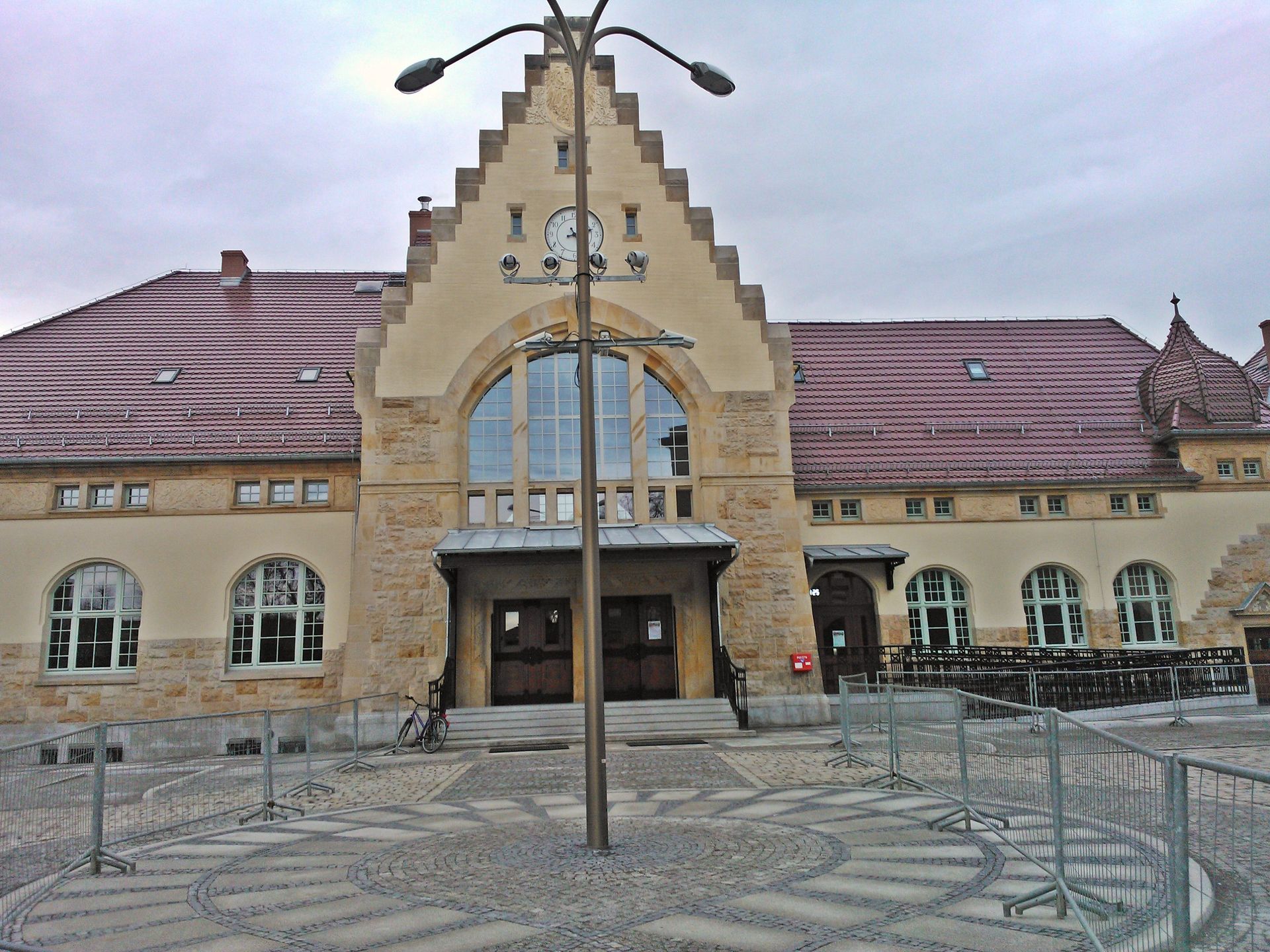  Dworzec kolejowy w Świdnicy ma nowego gospodarza i pracowników