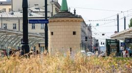Popularna, zabytkowa "Gruba Kaśka" w centrum Warszawy odzyskała blask [ZDJĘCIA]