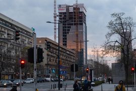 Biurowiec Central Point w Warszawie coraz bliżej ukończenia [FILM]