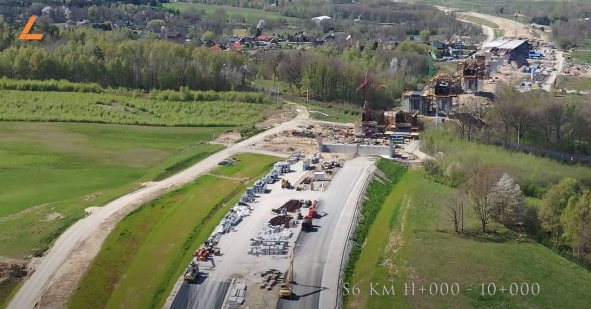 Trwają zaawansowane prace na budowie odcinka drogi S6 – obwodnicy Koszalina i Sianowa 
