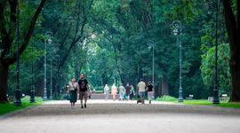 Zabytkowy Park Skaryszewski w Warszawie nabiera blasku
