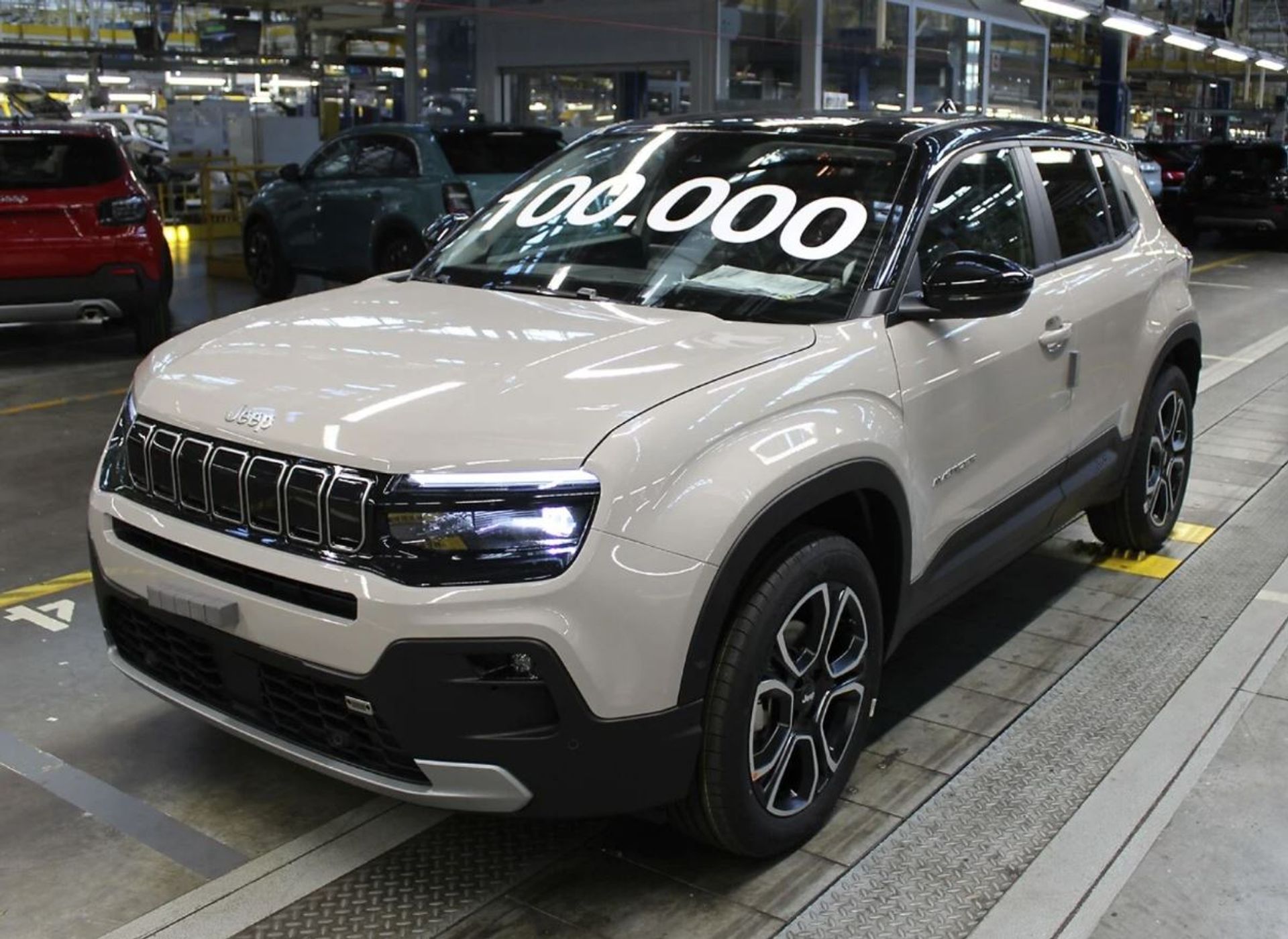Jeep Avenger: 100-tysięczny egzemplarz opuścił linię produkcyjną zakładu Stellantis w Tychach