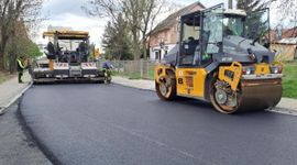 Przebudowa ważnej drogi gminnej pod Wrocławiem zakończona [ZDJĘCIA]