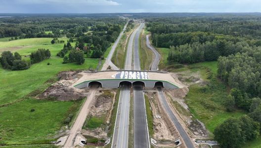 Zachodniopomorskie: Coraz bliżej zakończenia budowy odcinka drogi ekspresowej S11 Bobolice – Szczecinek [FILM]