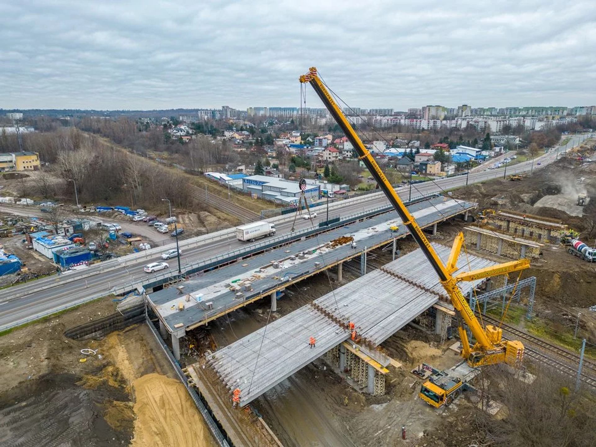 Budowa wiaduktów na Przybyszewskiego i remont ulicy. Jak idą prace?  