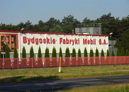 W Bydgoszczy trwa wyburzanie 140-letniej fabryki pod nowe osiedle mieszkaniowe