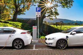 Trzeba przyspieszyć proces budowy i odbioru stacji ładowania elektryków