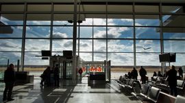 [Wrocław] 1,2 mln pasażerów w pół roku odwiedziło nowy terminal lotniczy