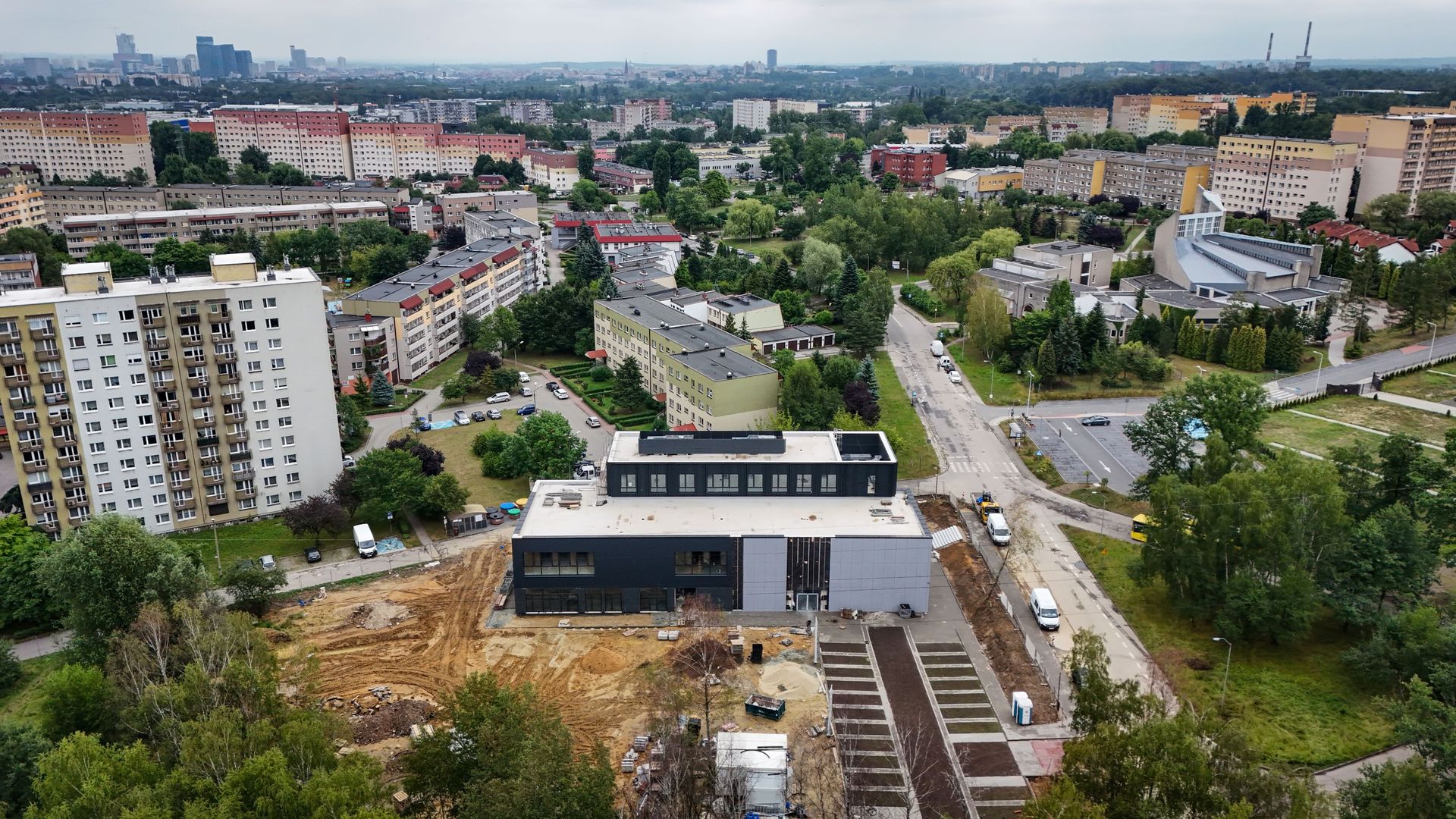 W Katowicach dobiega końca budowa MDK Witosa. Obok ruszy budowa parku