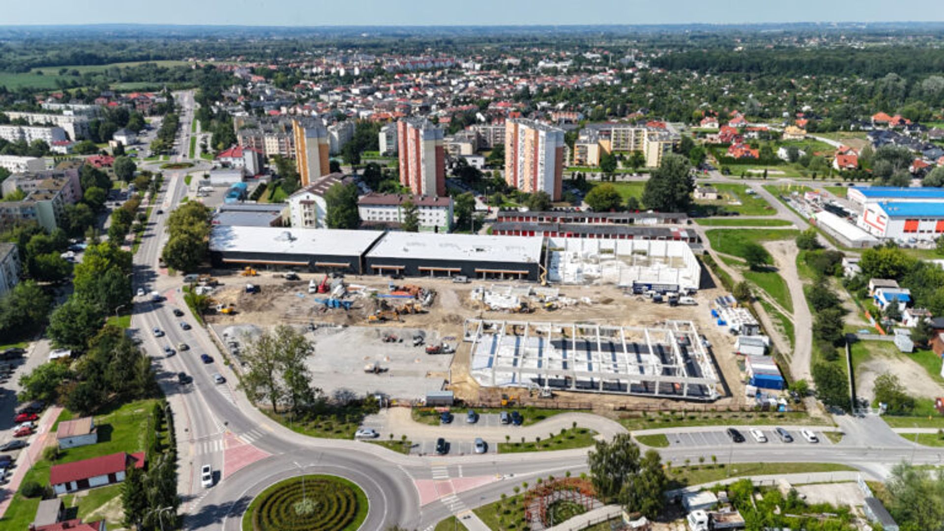 Co słychać na budowie dwóch nowych parków handlowych Rock Capital?